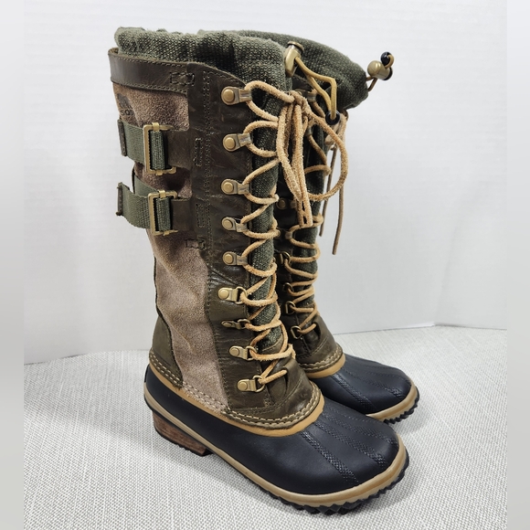 Sorel Shoes - Sorel Conquest Carly size 6.5 boots winter rain waterproof